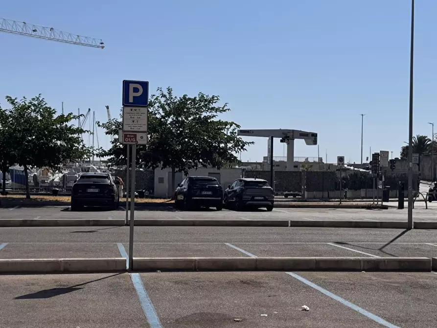 Immagine 25 di Trilocale in vendita  in Largo Fontanelle a Monopoli