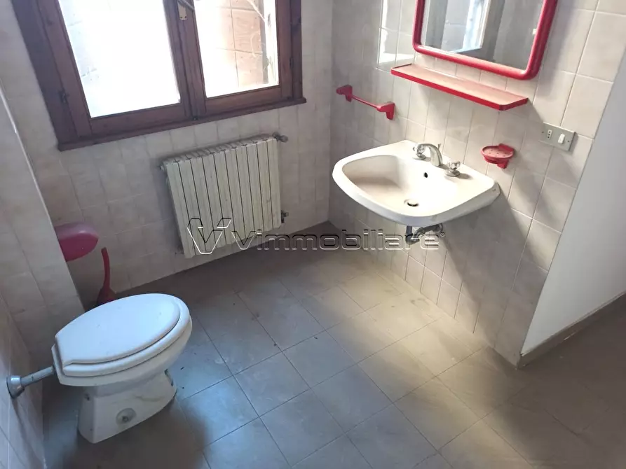 Immagine 10 di Ufficio in vendita  in Via Giacomo Matteotti 141 a Noventa Vicentina