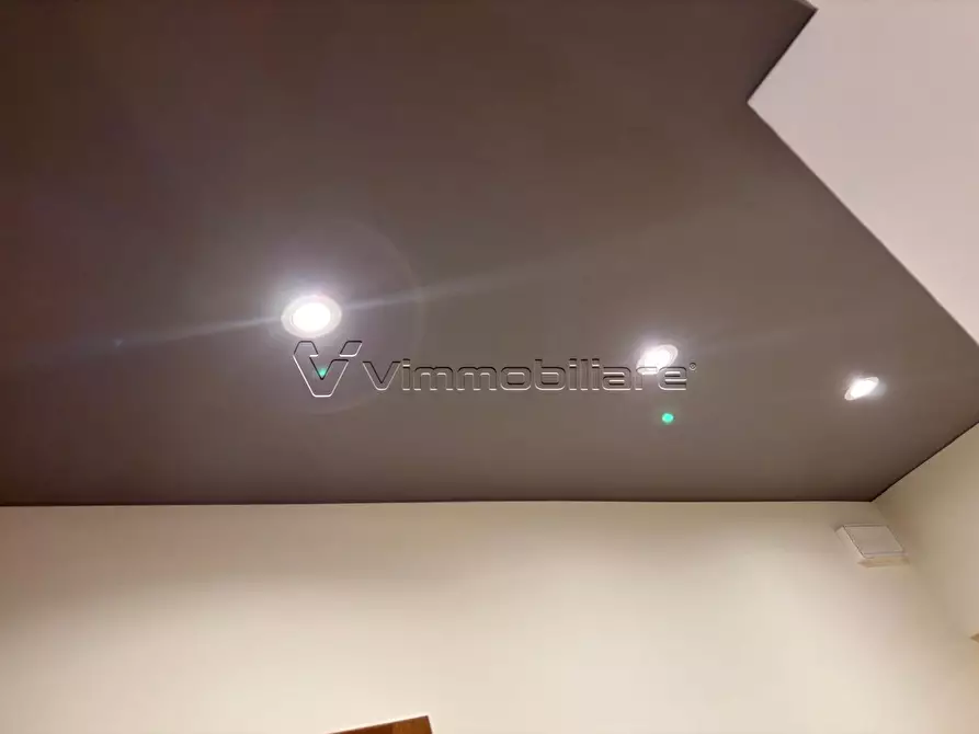 Immagine 11 di Bilocale in affitto  a Vo