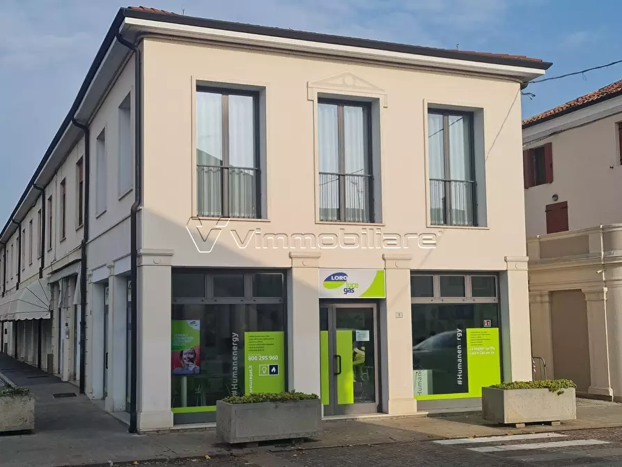 Immagine 5 di Locale commerciale in vendita  in via Carlo Porta angolo via Palladio 1 a Noventa Vicentina