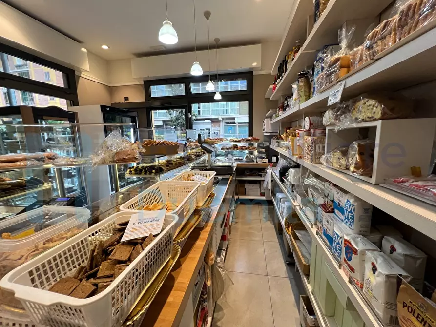 Immagine 5 di Attività artigianale in vendita  a Bologna