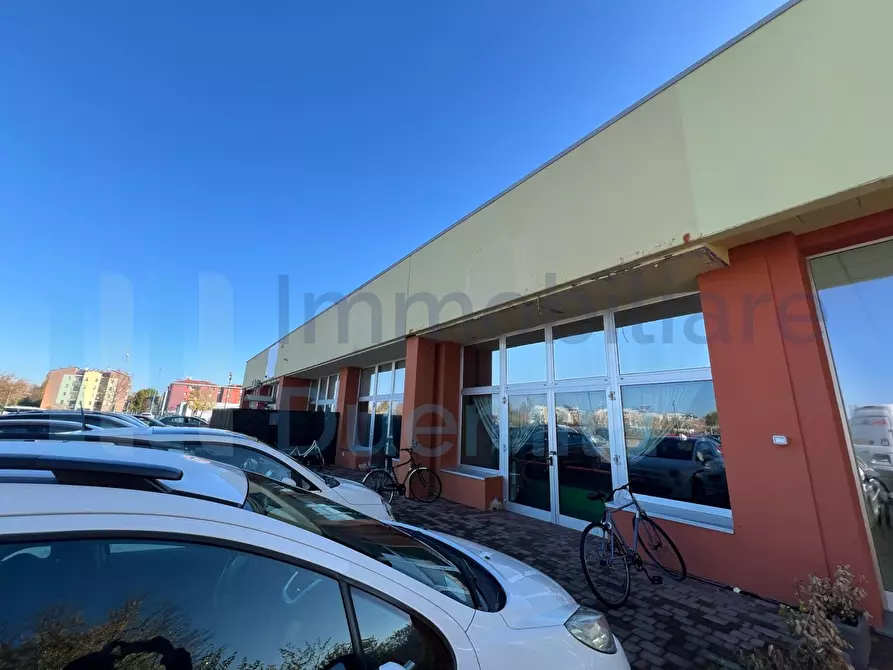 Immagine 2 di Locale commerciale in affitto  a Sant'agata Bolognese