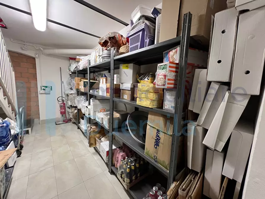 Immagine 21 di Attività artigianale in vendita  a Bologna