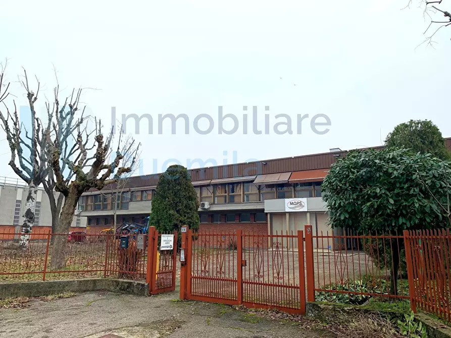 Immagine 2 di Capannone industriale in vendita  a Valsamoggia