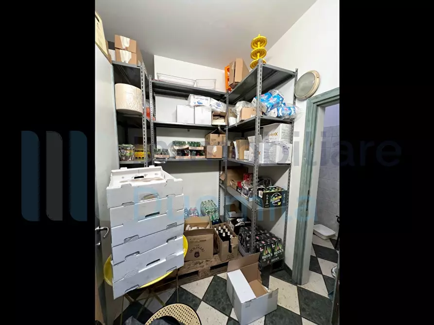 Immagine 19 di Tabaccheria in vendita  a Bologna