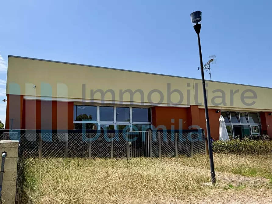 Immagine 29 di Locale commerciale in vendita  a Sant'agata Bolognese
