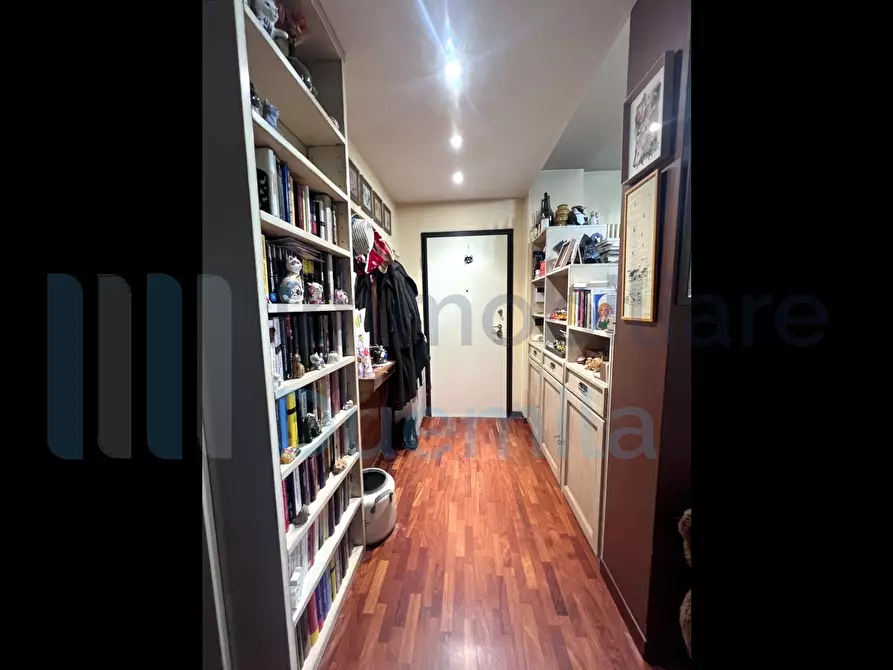 Immagine 28 di Pentalocale in vendita  a Bologna