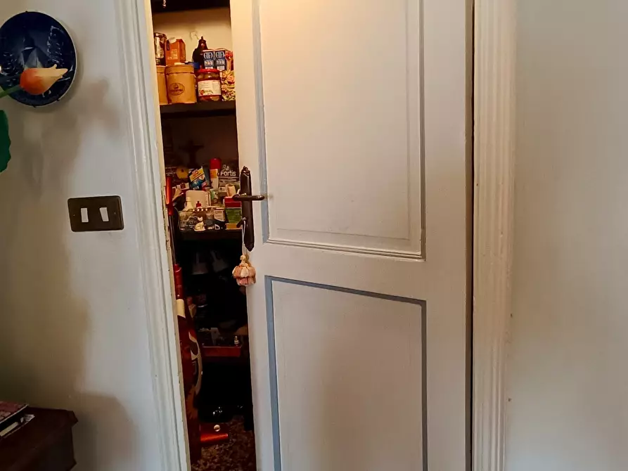 Immagine 26 di Quadrilocale in vendita  in Piazza dei Consoli a Savona