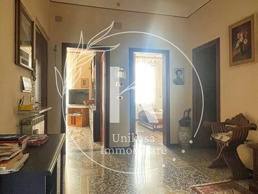 Immagine 1 di Quadrilocale in vendita  in Via Anton Giulio Barrili a Savona