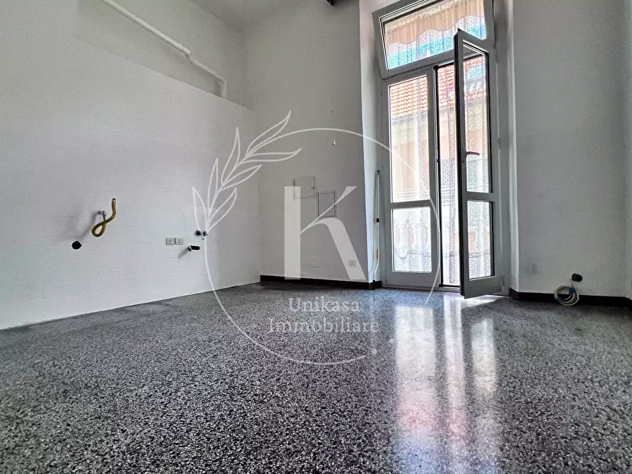 Immagine 10 di Quadrilocale in vendita  in Via Giuseppe Parini 14 a Vado Ligure