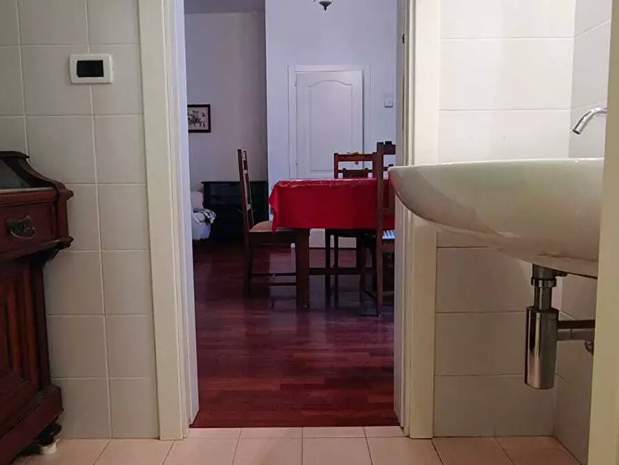 Immagine 16 di Trilocale in affitto  in Via Gio Francesco Niella a Savona