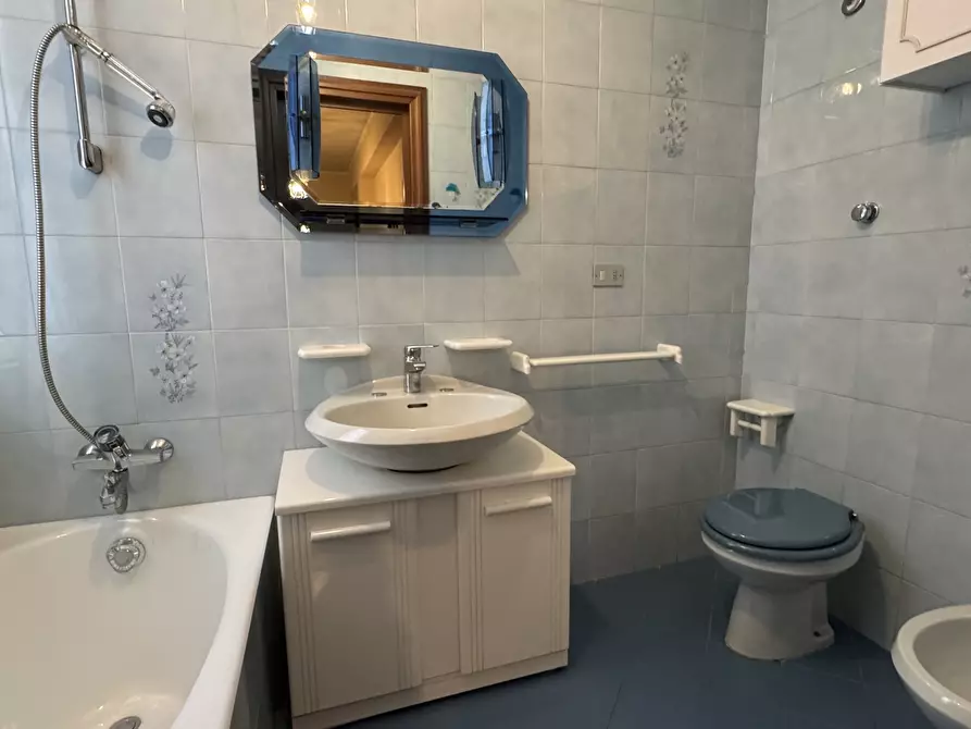 Immagine 18 di Trilocale in vendita  in Via Privata Istria a Savona