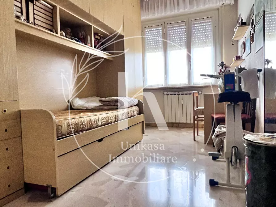 Immagine 17 di Quadrilocale in vendita  in Via dei Bricchetti 1 a Savona
