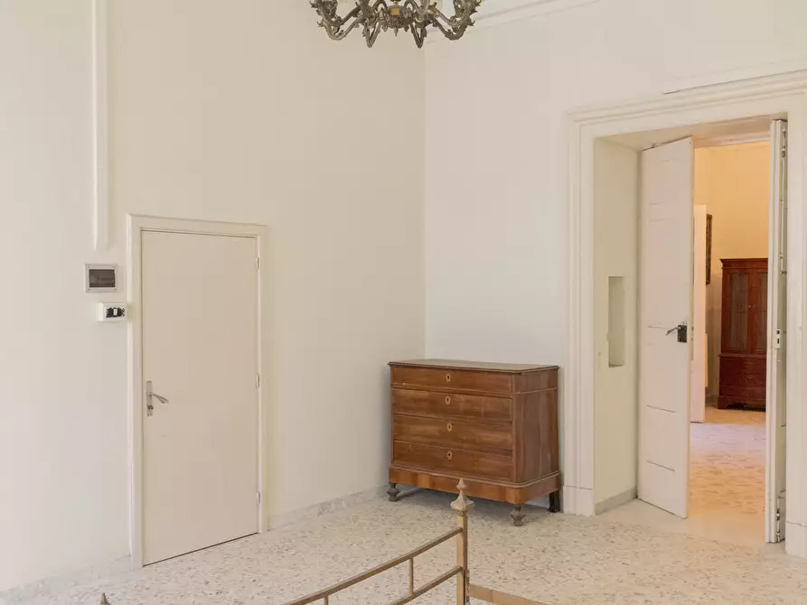 Immagine 30 di Palazzo in vendita  in Via Martiri di Kindu a Ostuni