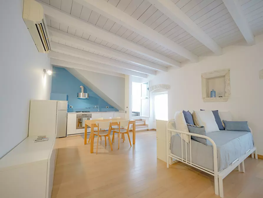 Immagine 1 di Palazzo in vendita  in Via Cattedrale a Ostuni