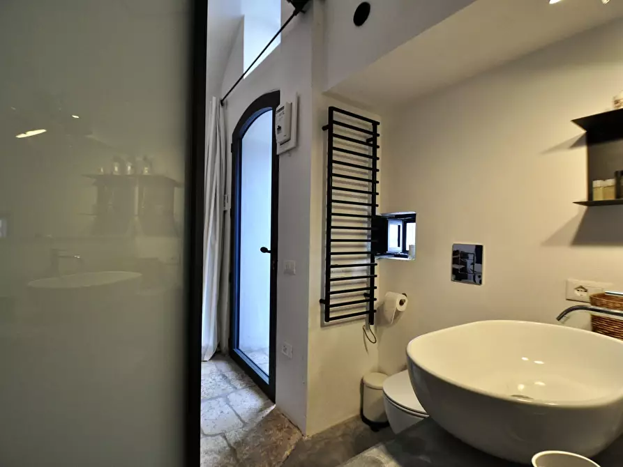 Immagine 12 di Casa indipendente in vendita  in VICO PERGOLA a Ostuni