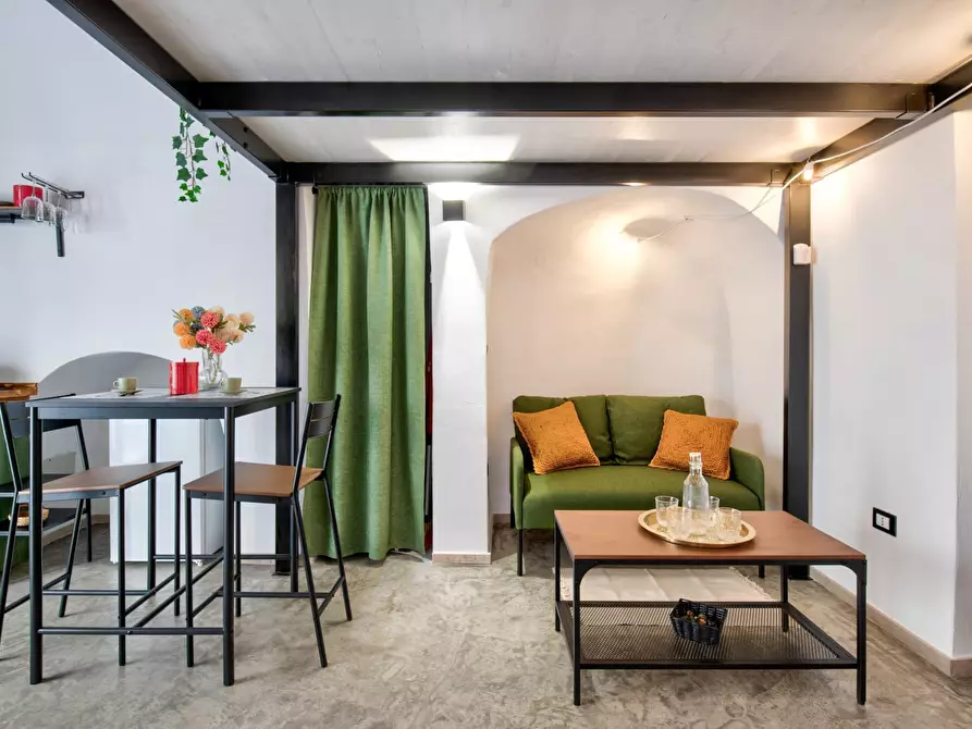 Immagine 5 di Casa indipendente in vendita  in Via Matteo Renato Imbriani a Ostuni