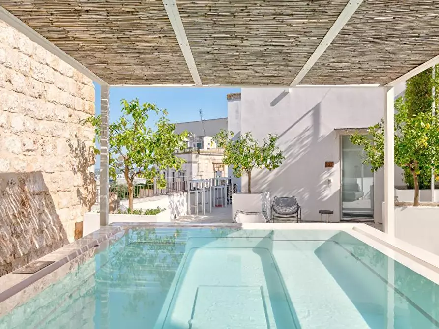 Immagine 13 di Palazzo in vendita  in Piazza 'Nzegna a Carovigno