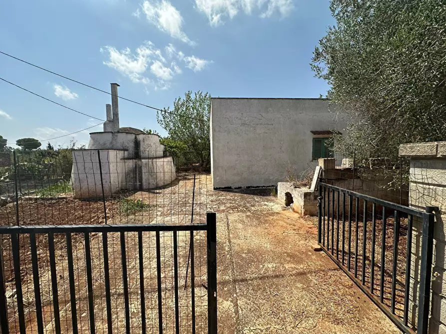 Immagine 1 di Villa in vendita  in SP28 a Ostuni