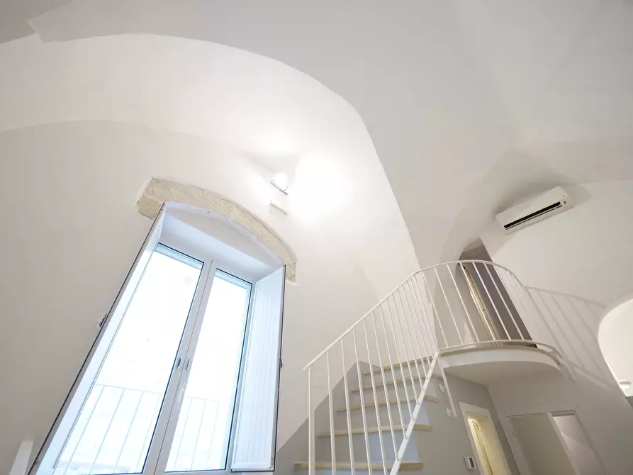 Immagine 10 di Palazzo in vendita  in Via Cattedrale a Ostuni