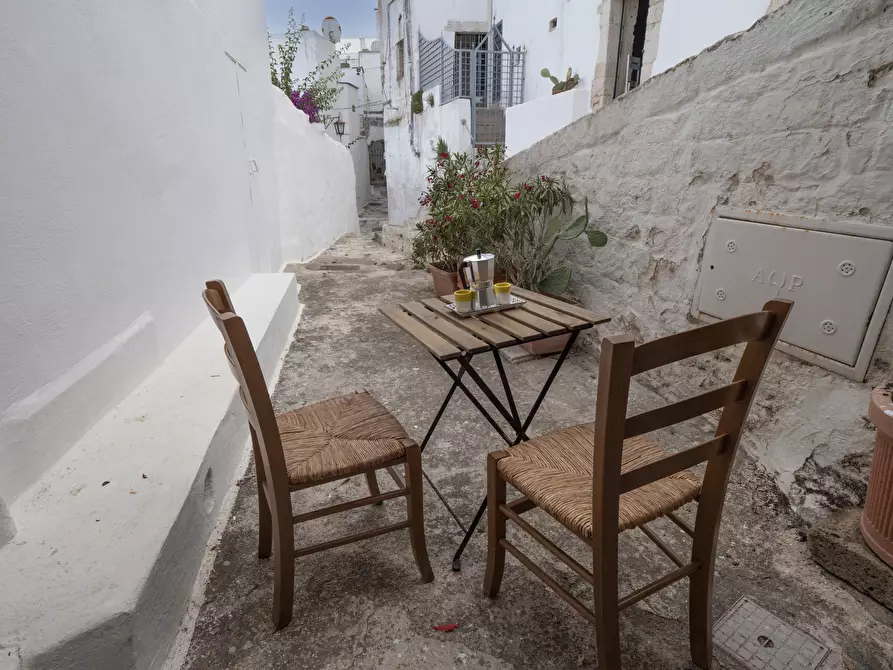 Immagine 11 di Casa indipendente in vendita  in Vico Pergola 14 a Ostuni