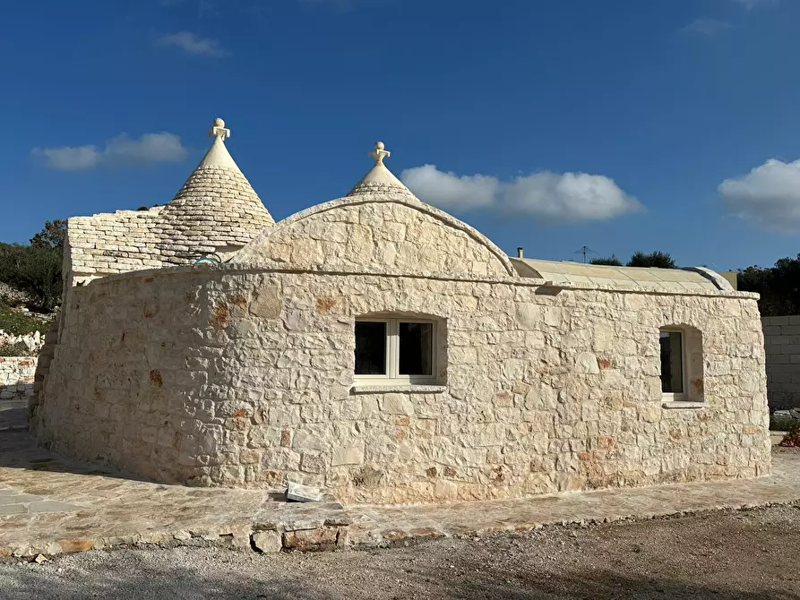 Immagine 10 di Villa in vendita  in Contrada Semeraro, sn a Ceglie Messapico