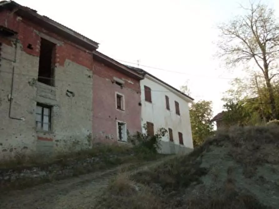 Immagine 8 di Rustico / casale in vendita  a Pareto