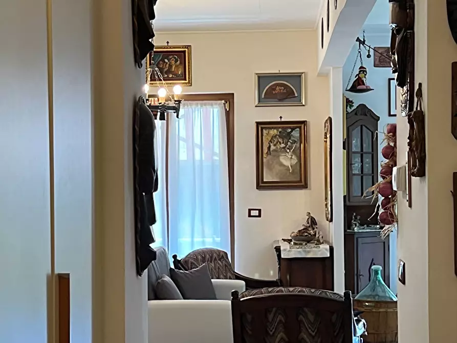 Immagine 18 di Pentalocale in vendita  a Urbe