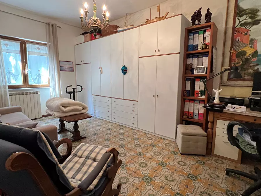 Immagine 14 di Pentalocale in vendita  a Urbe