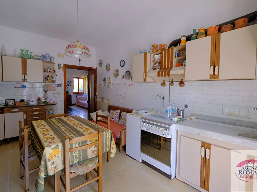 Immagine 19 di Villa in vendita  a Pareto