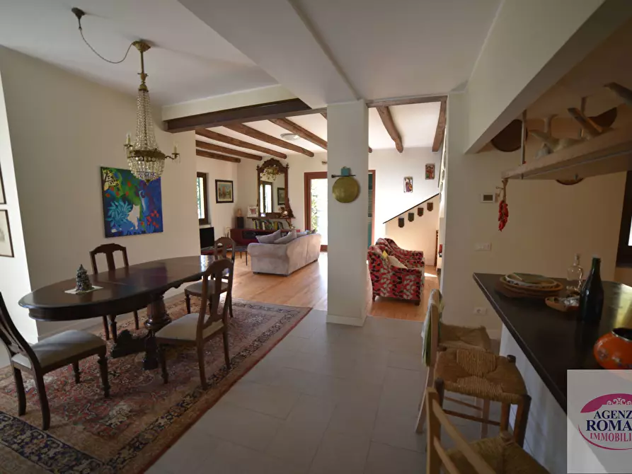 Immagine 30 di Villa in vendita  in Via Menacciano 1 a Pontinvrea