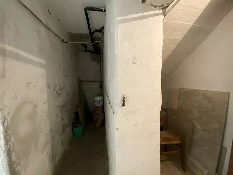 Immagine 45 di Palazzo in vendita  in Via Stefano Ramorino 3 a Urbe