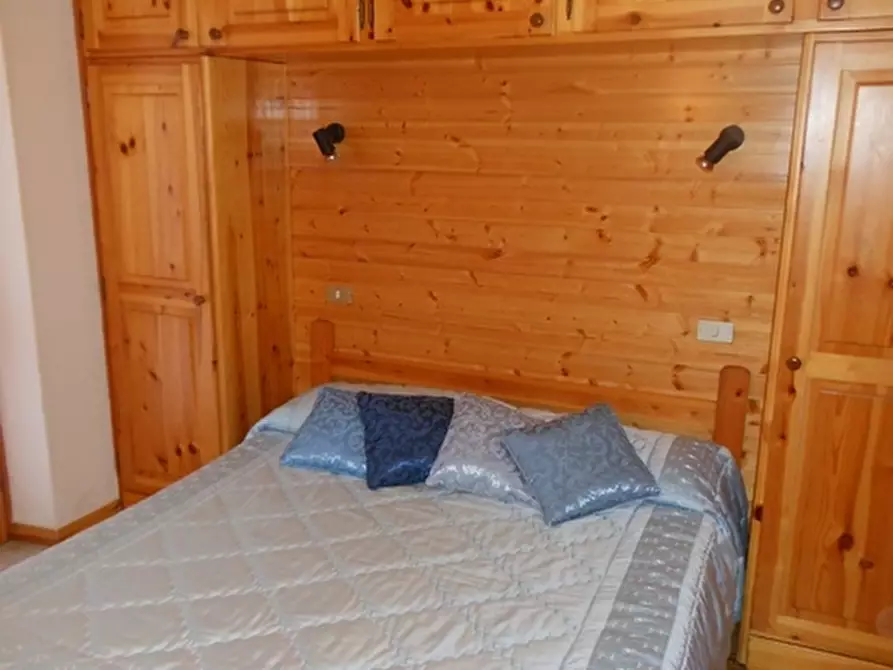 Immagine 24 di Appartamento in vendita  a Urbe