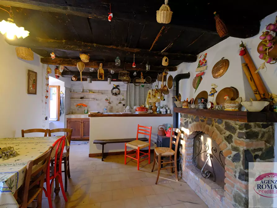 Immagine 34 di Rustico / casale in vendita  a Pareto