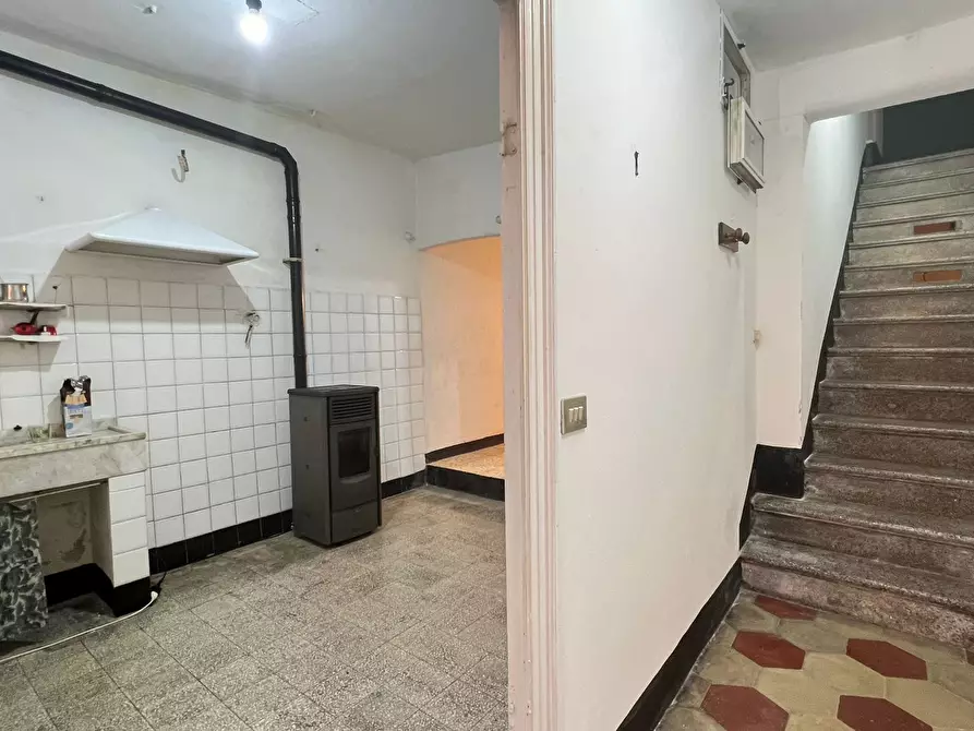 Immagine 16 di Porzione di casa in vendita  in Via Nicolò Massa 86 a Stella