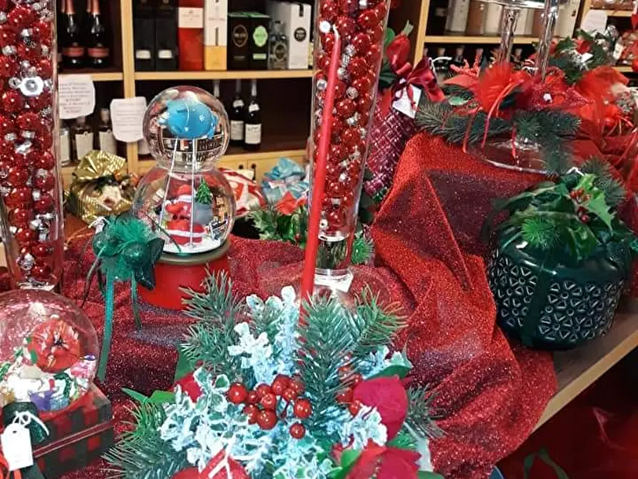 Immagine 6 di Locale commerciale in vendita  a Cairo Montenotte