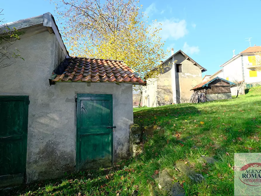 Immagine 11 di Rustico / casale in vendita  a Urbe