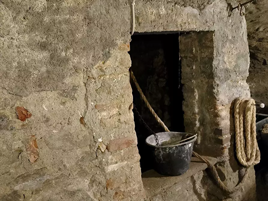 Immagine 6 di Quadrilocale in vendita  in Via al Castello 7 a Pareto