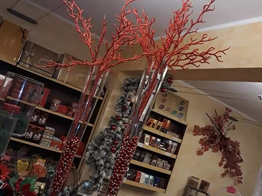 Immagine 3 di Locale commerciale in vendita  a Cairo Montenotte