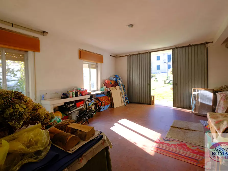 Immagine 43 di Casa indipendente in vendita  a Urbe