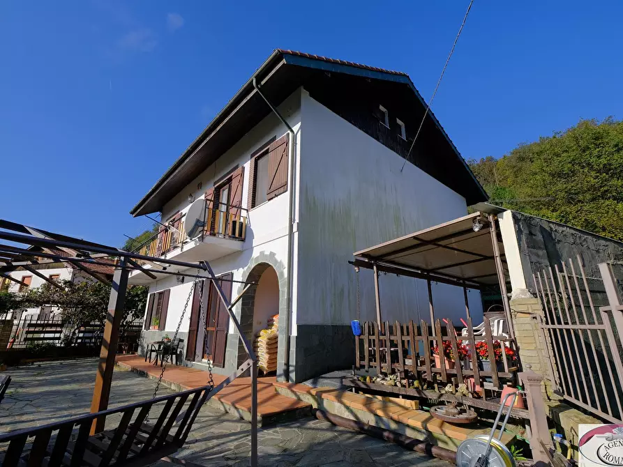 Immagine 3 di Villa in vendita  in Località Contrada 46 a Stella