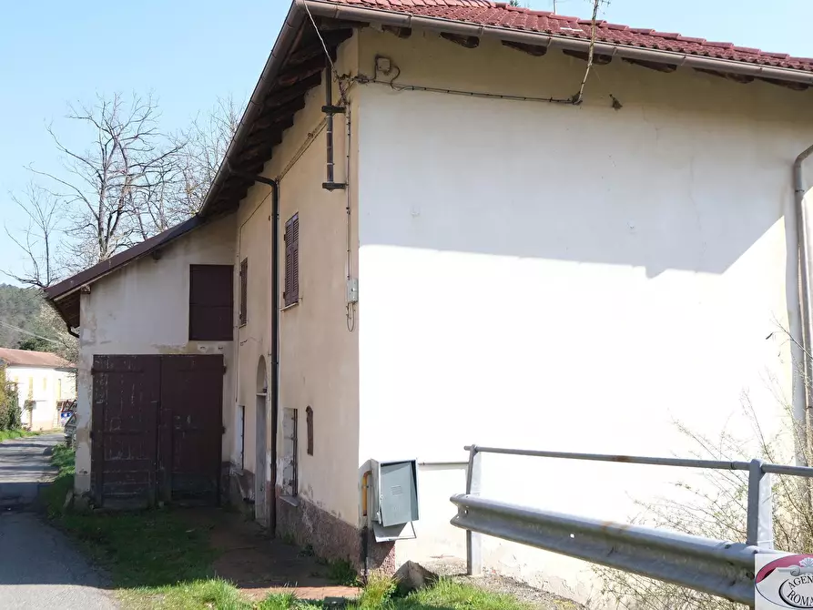 Immagine 8 di Rustico / casale in vendita  in SP216 6 a Pareto