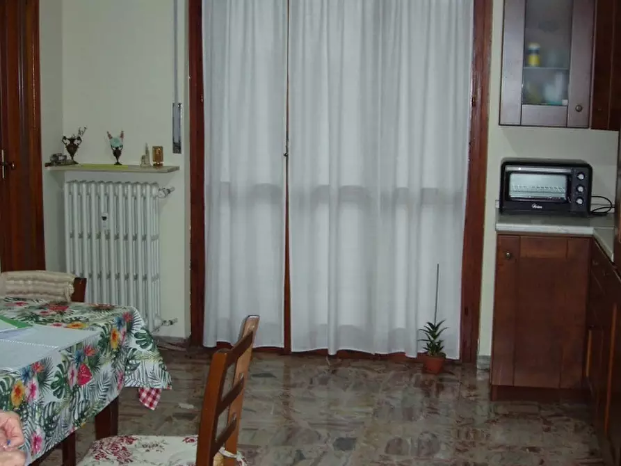 Immagine 5 di Pentalocale in vendita  in Viale Alessandro Manzoni 17 a Valenza