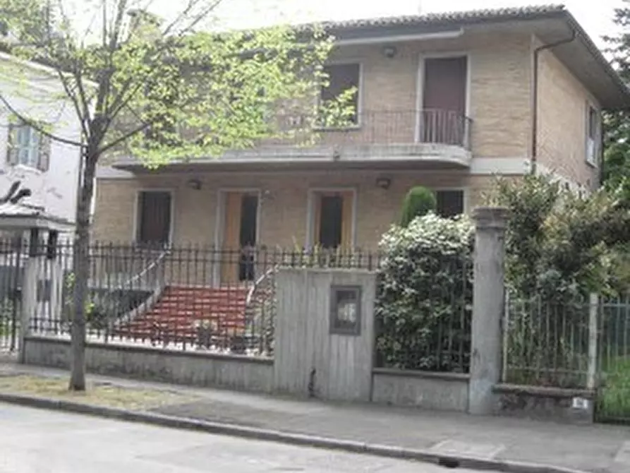 Immagine 1 di Pentalocale in vendita  in Via Fulceri Paolucci de Calboni 96 a Forli'