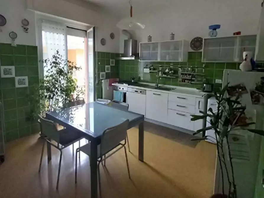 Immagine 5 di Pentalocale in vendita  in Via Pecorara 7 a Arenzano