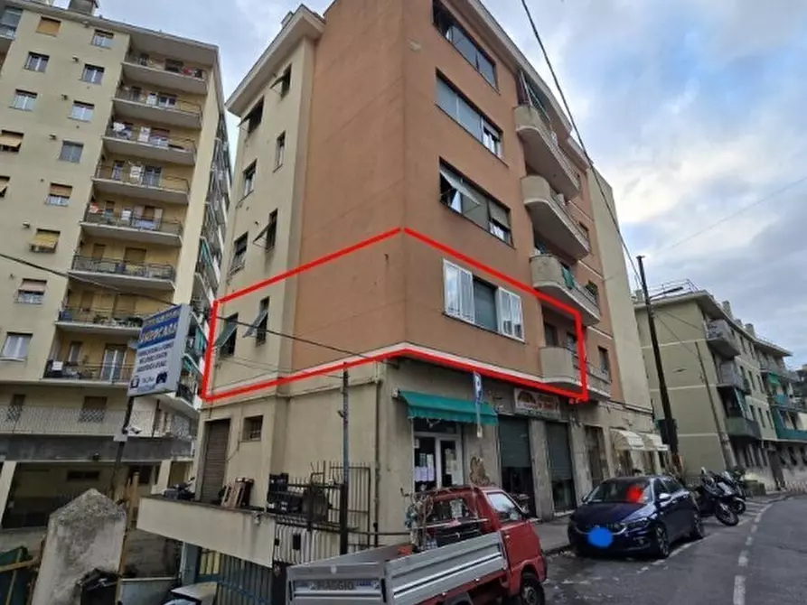 Immagine 1 di Pentalocale in vendita  in Via Piero Pinetti 41 a Genova