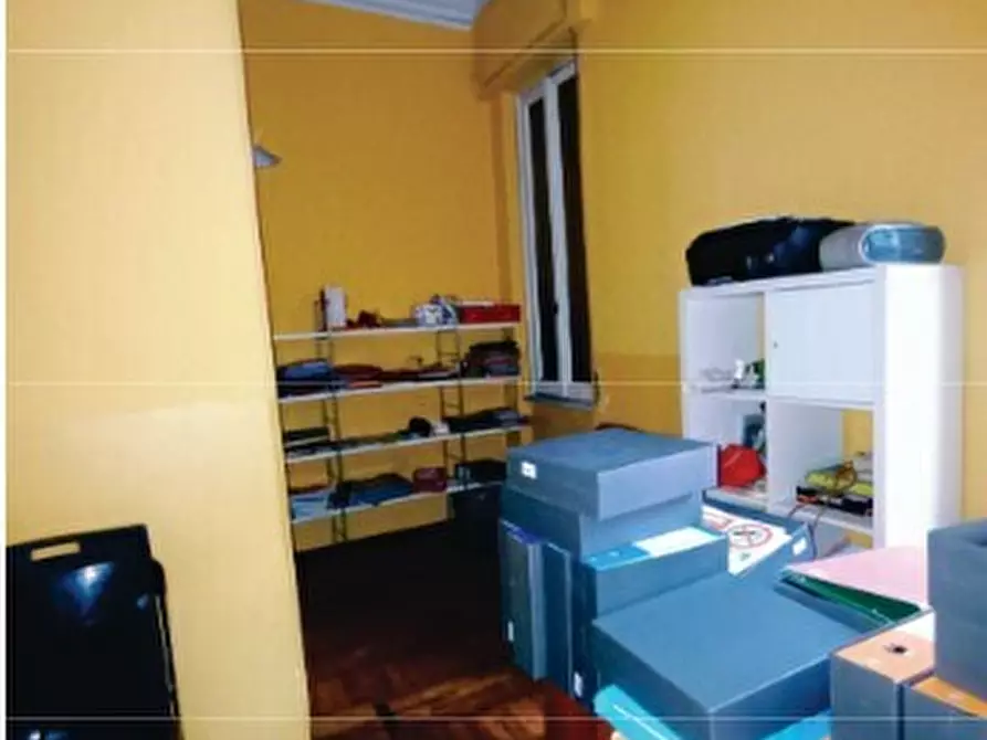 Immagine 4 di Pentalocale in vendita  in Via Francesco Pozzo 19 a Genova