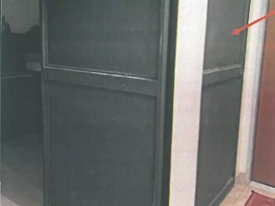 Immagine 7 di Pentalocale in vendita  in Via Brigate Partigiane 192 a Follo