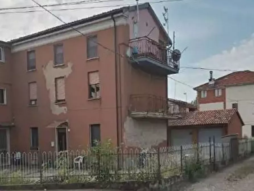 Immagine 1 di Quadrilocale in vendita  in Corso Roma 14 a Castellar Guidobono