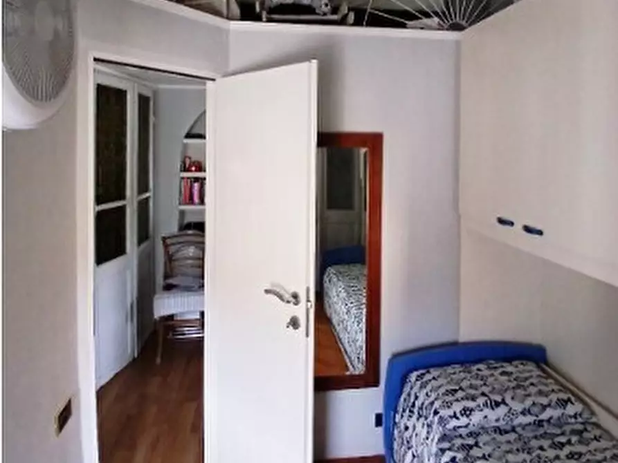 Immagine 8 di Trilocale in vendita  in Via Vittorio Veneto 86 a Alassio